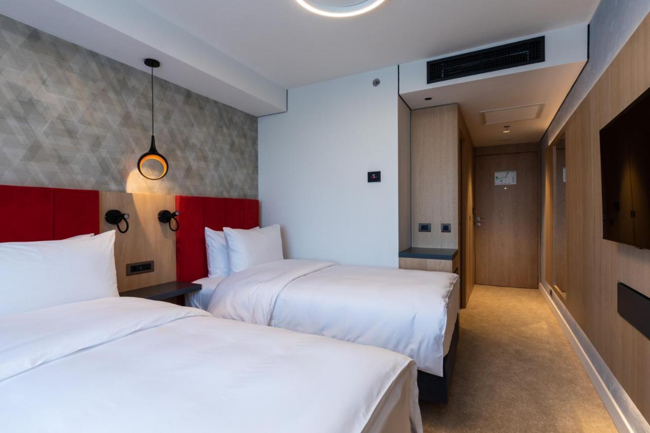 Ramada By Wyndham Slatina Parc Otel Dış mekan fotoğraf