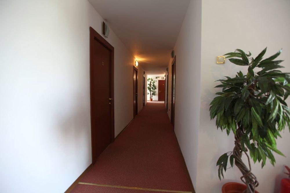 Ramada By Wyndham Slatina Parc Otel Dış mekan fotoğraf